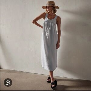 James Perse 100% Linen gathered sleeveless dress light blue with pockets NEW